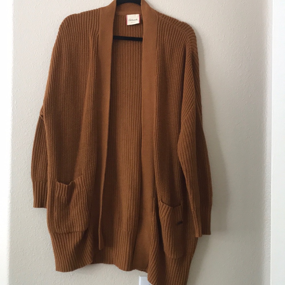 Active cardigan
